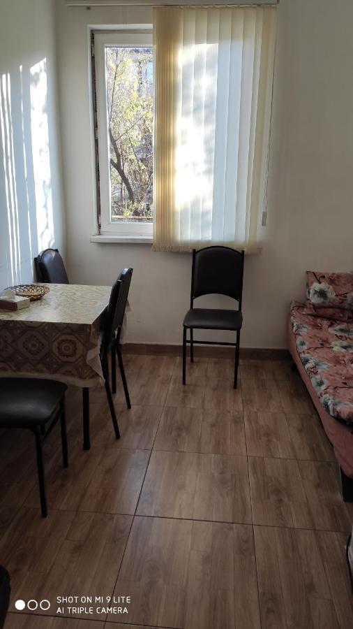 Apartments Azatutyan Avenue 9, Кв 19 Yerevan Bagian luar foto