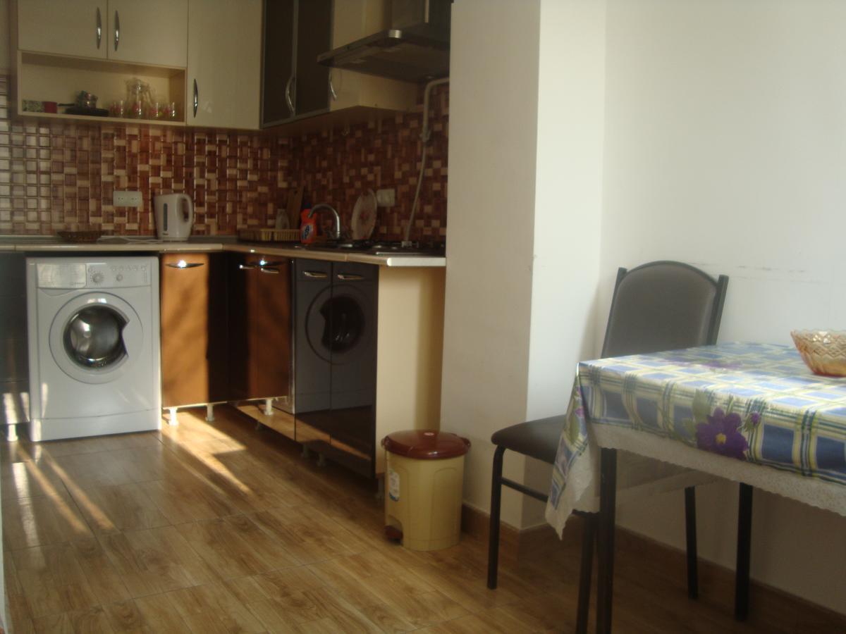 Apartments Azatutyan Avenue 9, Кв 19 Yerevan Bagian luar foto