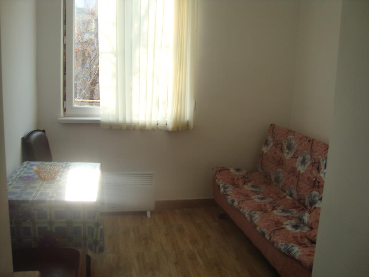 Apartments Azatutyan Avenue 9, Кв 19 Yerevan Bagian luar foto